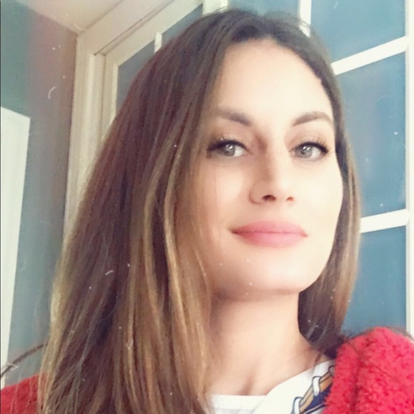 Meet your Posher, Emma - Picture 2 of 2